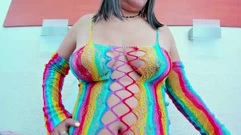 im tutti online show from November 6, 2025, 2:45 am