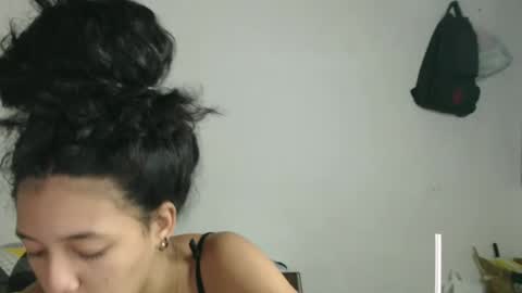 Snapshot of alicie_sexy_hot_20 chatting on February 14, 2025, 5:30 am ana online show from February 14, 2025, 5:30 am