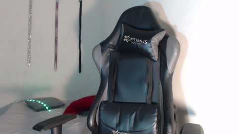 Snapshot of alid_17 chatting on December 14, 2024, 10:13 am Alid 17 online show from December 14, 2024, 10:13 am