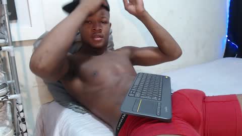 Snapshot of alid_17 chatting on February 3, 2025, 7:31 pm Alid 17 online show from February 3, 2025, 7:31 pm