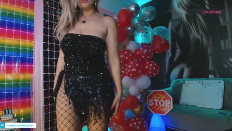 Snapshot of aliessia chatting on February 8, 2025, 6:22 pm Aliessia online show from February 8, 2025, 6:22 pm