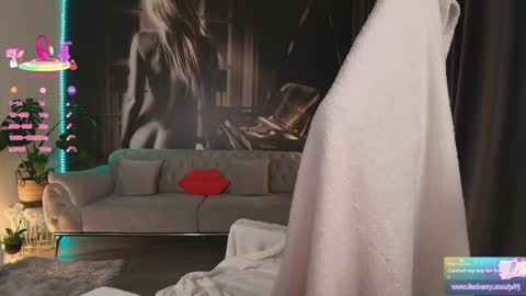 Snapshot of aliessia chatting on November 21, 2025, 7:12 pm Aliessia online show from November 21, 2025, 7:12 pm