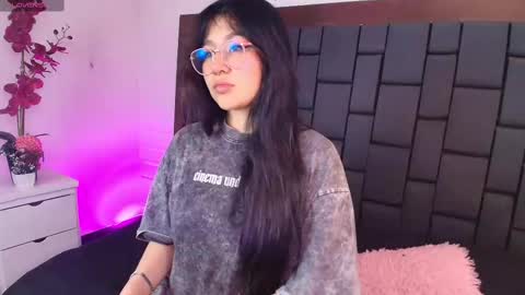 Aliice Blond online show from September 15, 2025, 4:23 am