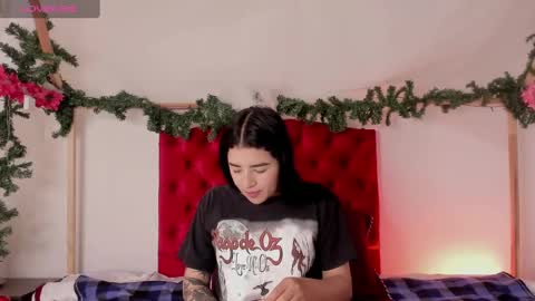 aliice_walker_ online show from December 9, 2024, 12:30 pm