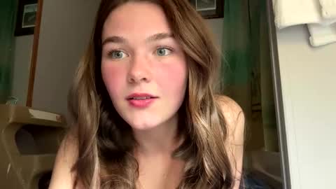 aliii1123 online show from January 27, 2025, 3:37 am