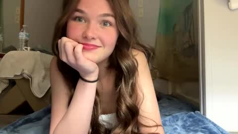 aliii1123 online show from January 28, 2025, 2:43 am