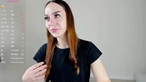 alina_39 online show from October 19, 2025, 7:31 am