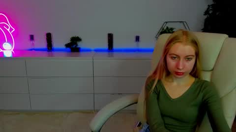 Alina online show from October 15, 2025, 5:40 am