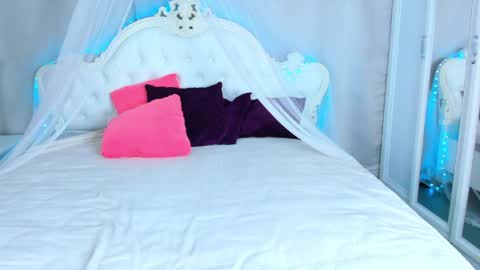 Alina online show from April 11, 2026, 7:45 am