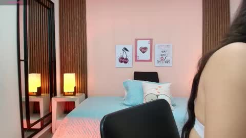 Alina online show from December 3, 2025, 11:52 am