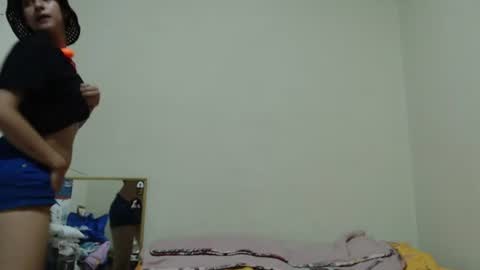 Snapshot of alinawoolf_ chatting on June 25, 2026, 3:06 am Ali online show from June 25, 2026, 3:06 am