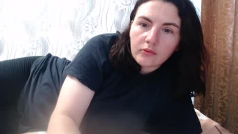 Snapshot of alinaxjames chatting on June 17, 2026, 8:06 am AlinaxJames online show from June 17, 2026, 8:06 am