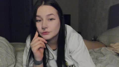 Aline Greeeen online show from March 24, 2026, 2:44 pm