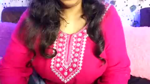 Alinna400 online show from May 26, 2026, 3:30 pm