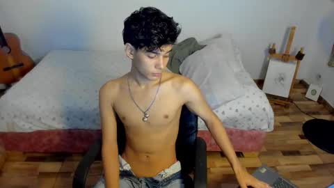 AliotTwink online show from January 9, 2026, 2:14 am