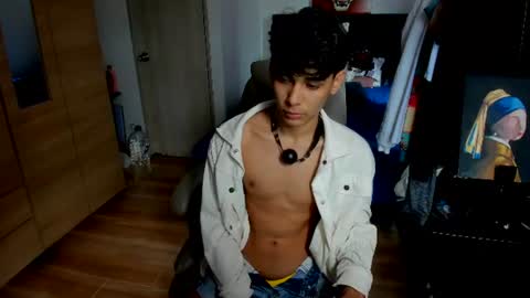 Snapshot of aliotttwink chatting on July 3, 2026, 1:50 pm AliotTwink online show from July 3, 2026, 1:50 pm