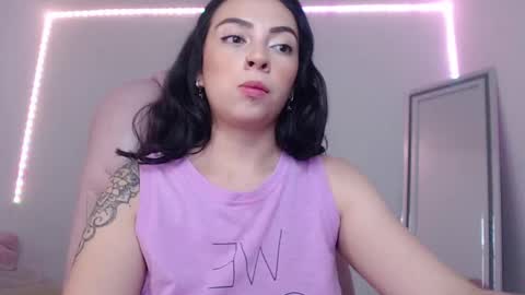 Alejandra online show from February 7, 2025, 9:05 am