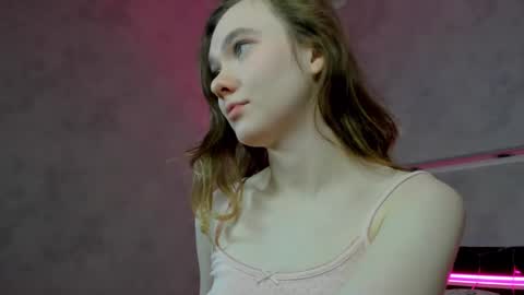 Alisa GMT2 Wen - Sun 10 AM - 4 PM except Monday and Tuesday   online show from January 3, 2025, 10:20 am