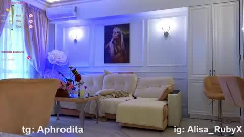 Alisa online show from April 15, 2026, 8:32 am