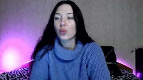 alisaadoll online show from November 3, 2025, 1:12 pm