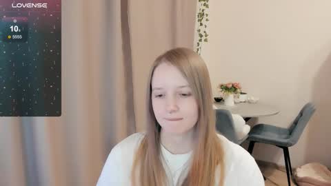 Alya online show from December 13, 2025, 7:53 pm