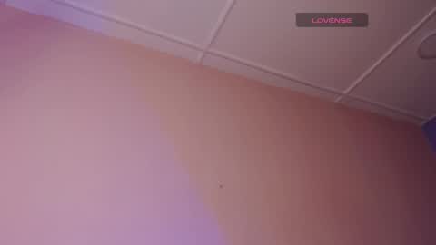 alisha_lims online show from September 26, 2025, 2:10 pm
