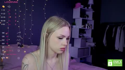 Snapshot of alishaaneta chatting on November 19, 2025, 11:21 am Alisha online show from November 19, 2025, 11:21 am