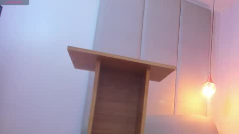           online show from February 21, 2025, 7:10 pm