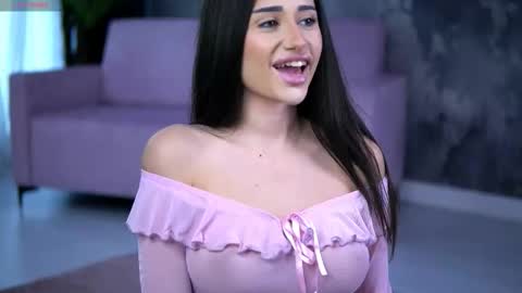 Alishaskye online show from November 19, 2025, 4:56 am