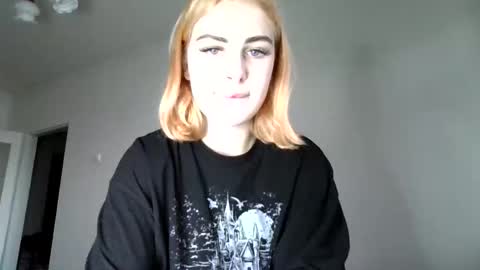 Snapshot of alismoona chatting on September 17, 2025, 1:35 pm Alisa online show from September 17, 2025, 1:35 pm