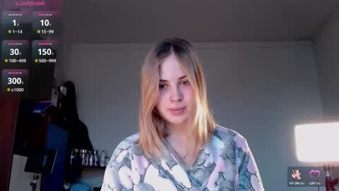 Snapshot of alismoona chatting on November 28, 2025, 8:39 am Alisa online show from November 28, 2025, 8:39 am