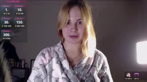 Snapshot of alismoona chatting on December 2, 2025, 12:27 am Alisa online show from December 2, 2025, 12:27 am