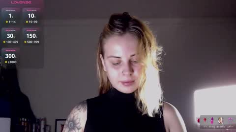 Snapshot of alismoona chatting on December 2, 2025, 1:50 pm Alisa online show from December 2, 2025, 1:50 pm