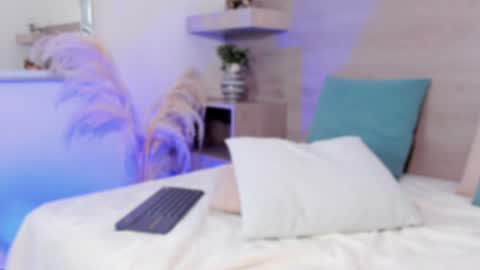 Snapshot of alison222_ chatting on February 6, 2025, 10:43 pm A L I S O N  online show from February 6, 2025, 10:43 pm