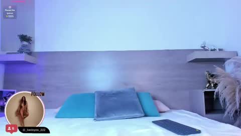 Snapshot of alison222_ chatting on March 6, 2025, 8:05 pm A L I S O N  online show from March 6, 2025, 8:05 pm