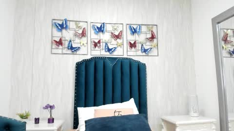 Alison online show from October 21, 2025, 7:36 pm