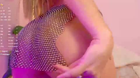 Alison online show from December 1, 2025, 8:03 pm