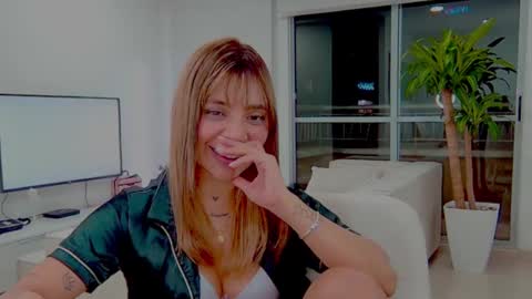 Alison diaz online show from December 19, 2024, 2:34 am