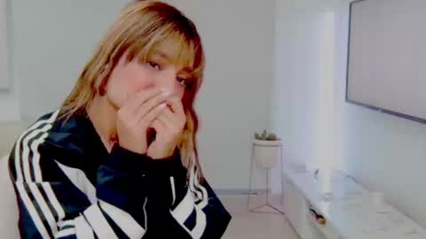 Alison diaz online show from January 8, 2025, 10:37 pm