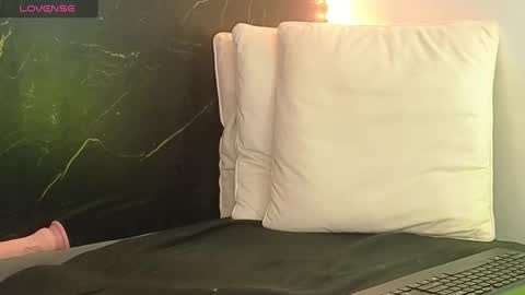 Snapshot of alissa4_ chatting on January 31, 2025, 9:27 am ALISSA online show from January 31, 2025, 9:27 am