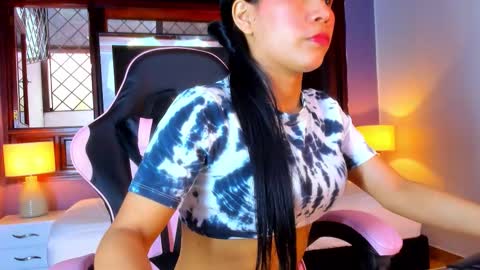 Aissa online show from October 17, 2025, 11:46 am