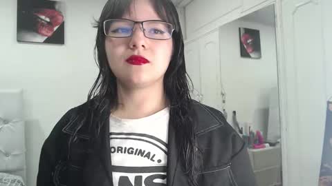 alissa_morrison online show from April 18, 2026, 3:43 am