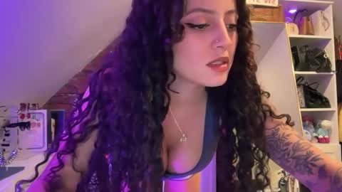 alissajaede online show from October 3, 2025, 12:51 am