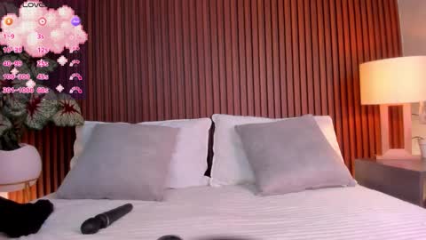 alisson_81 online show from November 7, 2025, 8:03 am