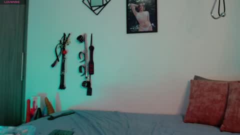 Alisson Beckett online show from December 12, 2024, 9:26 pm