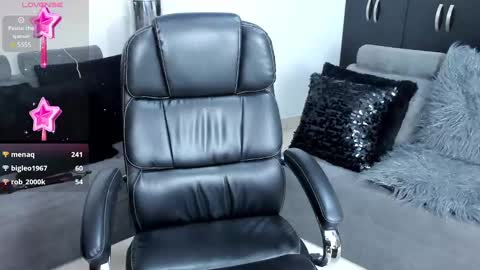 Snapshot of alissondomit chatting on December 27, 2024, 2:04 am Alisson Domit online show from December 27, 2024, 2:04 am