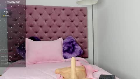 Snapshot of alissondomit chatting on March 8, 2025, 8:57 pm Alisson Domit online show from March 8, 2025, 8:57 pm
