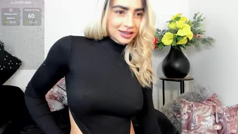 Snapshot of alissondomit chatting on October 6, 2025, 2:58 pm Alisson Domit online show from October 6, 2025, 2:58 pm