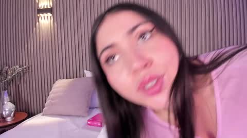 Alisson online show from April 14, 2026, 5:19 pm