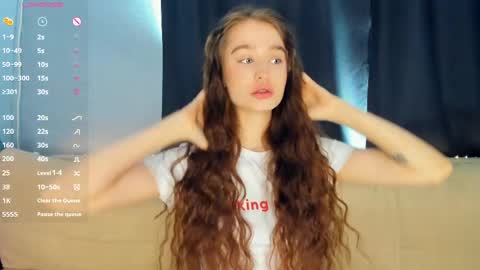 Alivia online show from April 1, 2026, 8:15 am